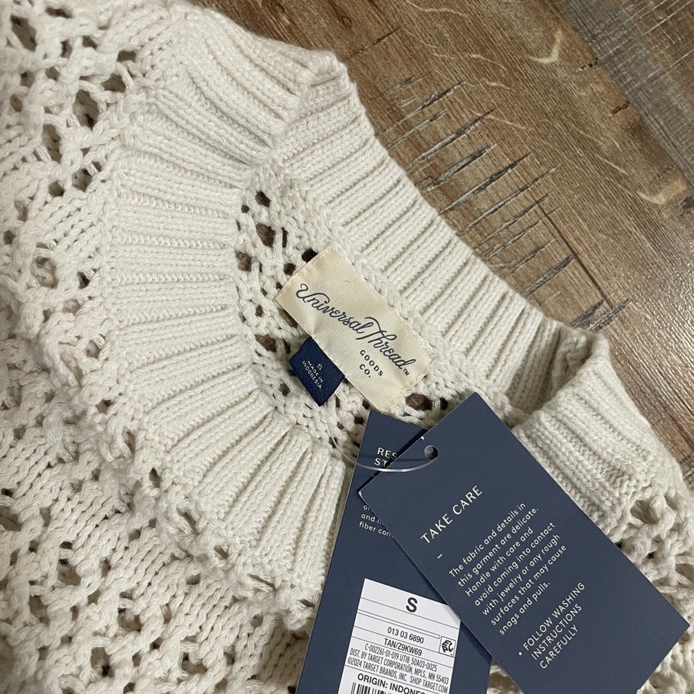 NWT Target Universal Thread - Picture 3 of 3